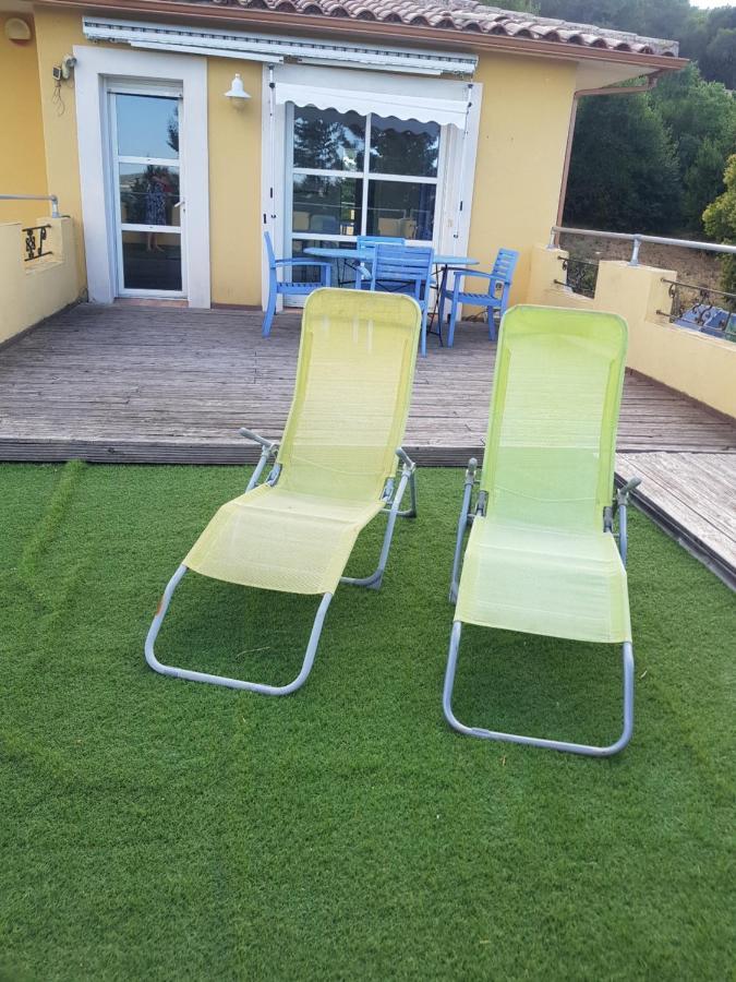 La Croisee Des Chemins Bed & Breakfast กัลวีสซง ภายนอก รูปภาพ