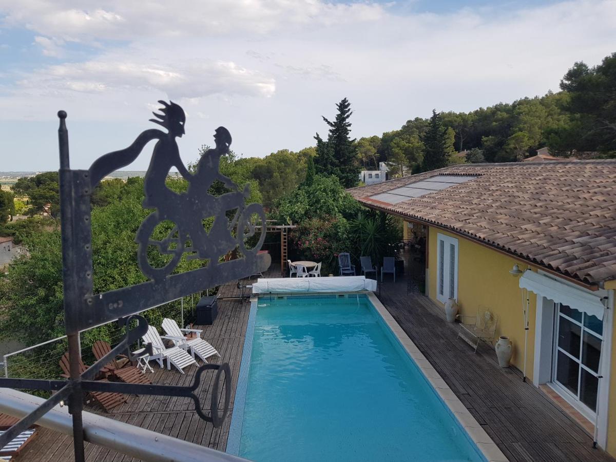 La Croisee Des Chemins Bed & Breakfast กัลวีสซง ภายนอก รูปภาพ